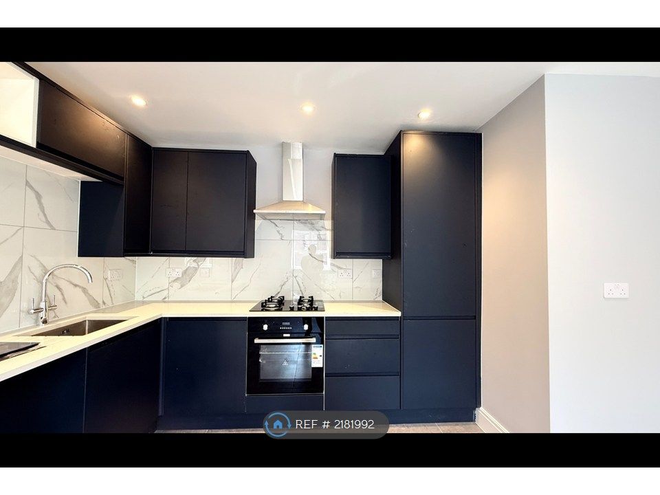 Property photo 1 of 20 Kitchen