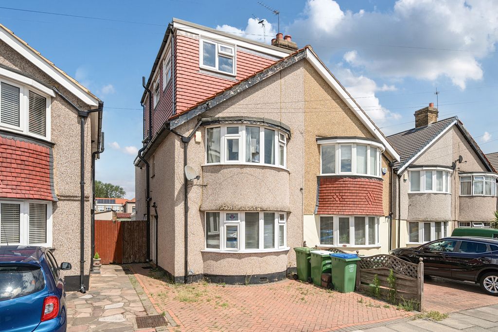 Property photo 1 of 14 External