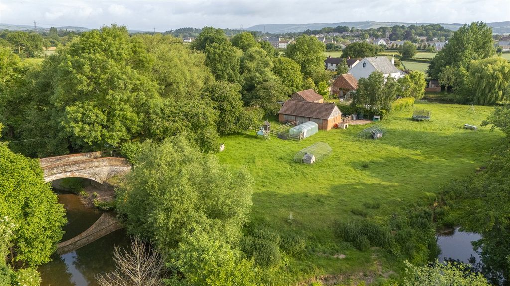 Property photo 2 of 25 Rural Setting