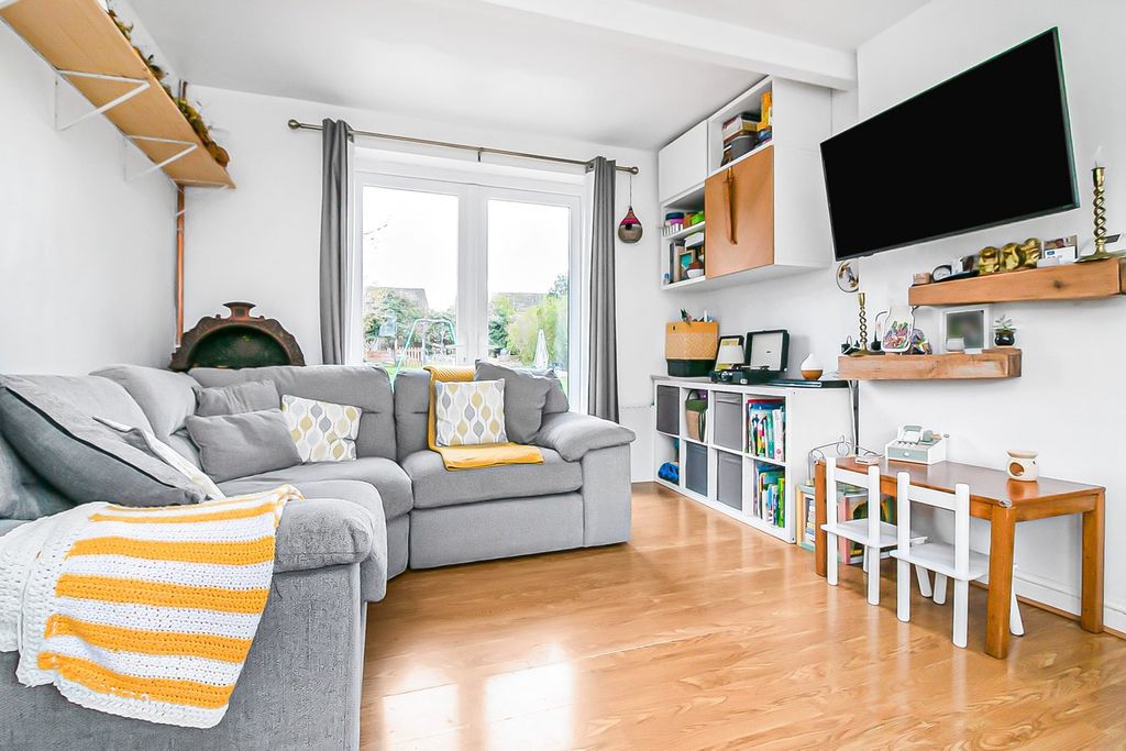 Property photo 3 of 13