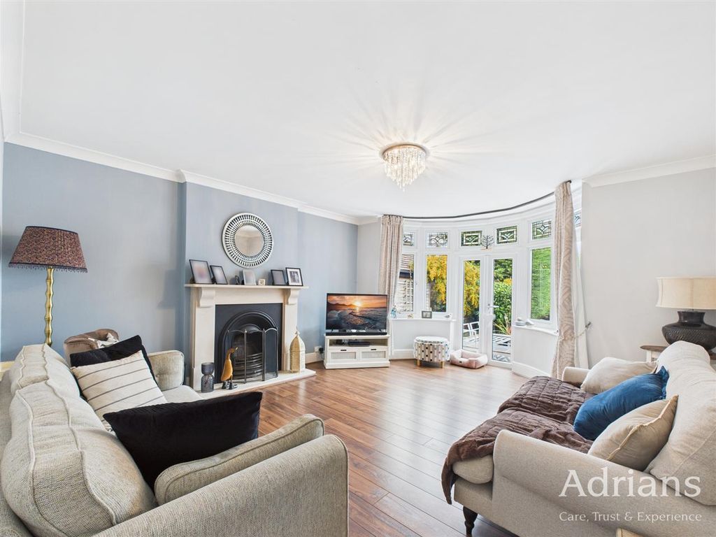 Property photo 3 of 26