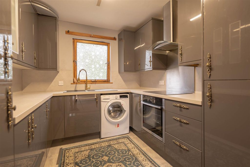 Property photo 1 of 21 Dsc03935-Hdr.Jpg