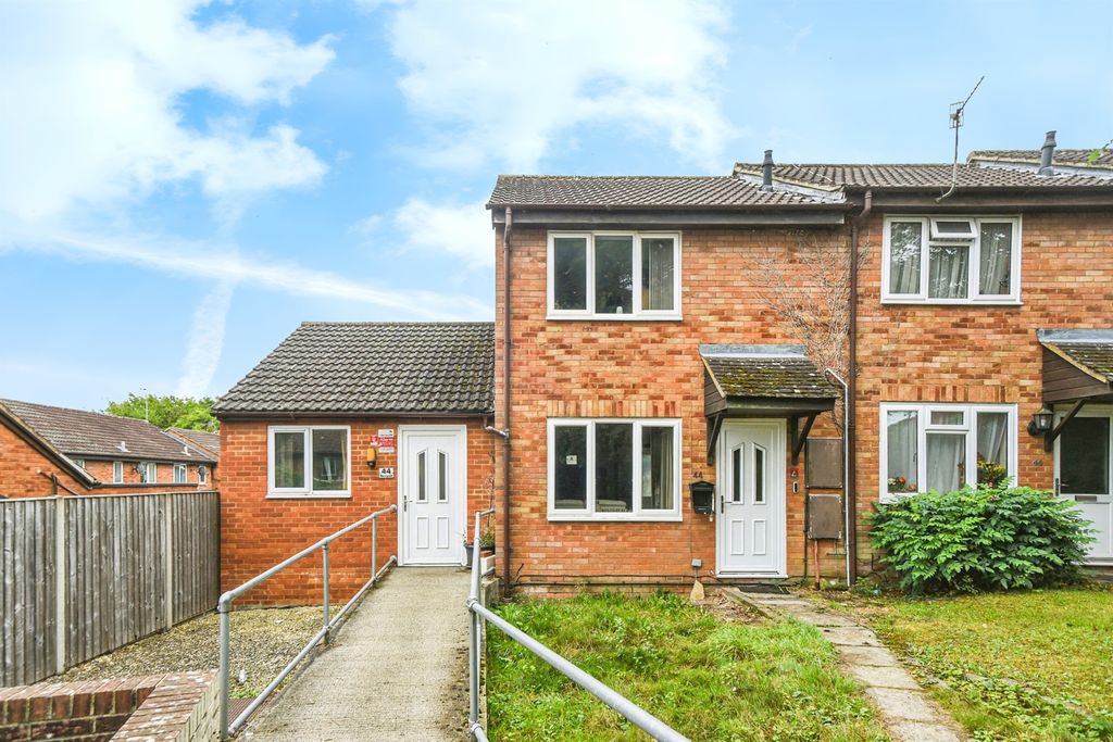 Property photo 1 of 17