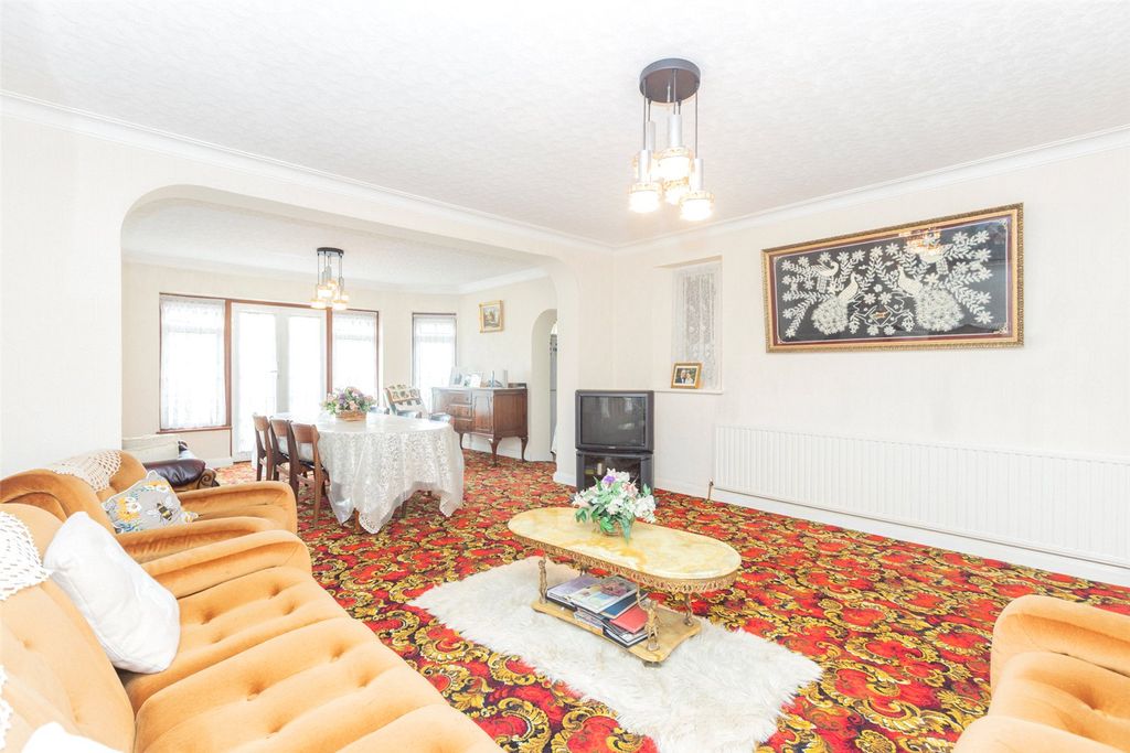 Property photo 2 of 24 Picture No. 25