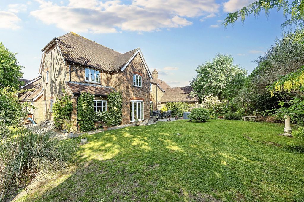 Property photo 1 of 29