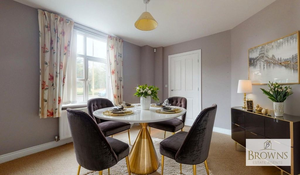 Property photo 3 of 35 4380595