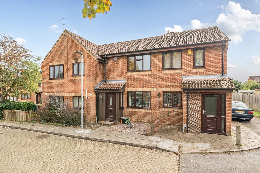 Property photo 1 of 10 1369563-1-68Ef994...