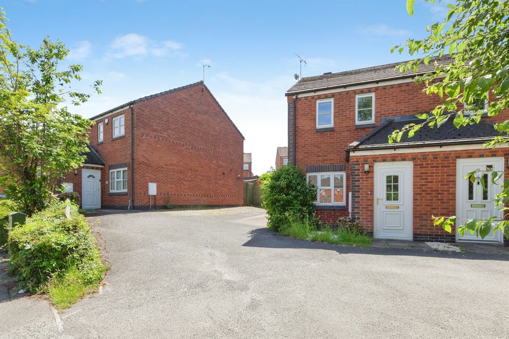 Property photo 1 of 11