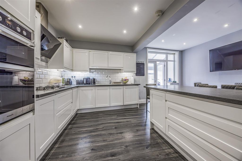 Property photo 2 of 18 159 Dover Road, Baffins-Porticomarketing-Soldby-16