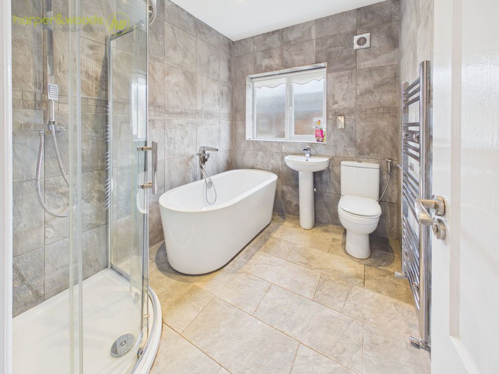 Property photo 3 of 33