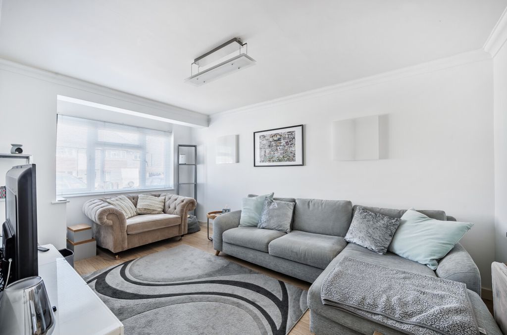 Property photo 2 of 14 1347584-13-68Baf8866Dd87