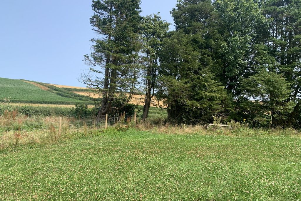 Property photo 2 of 6