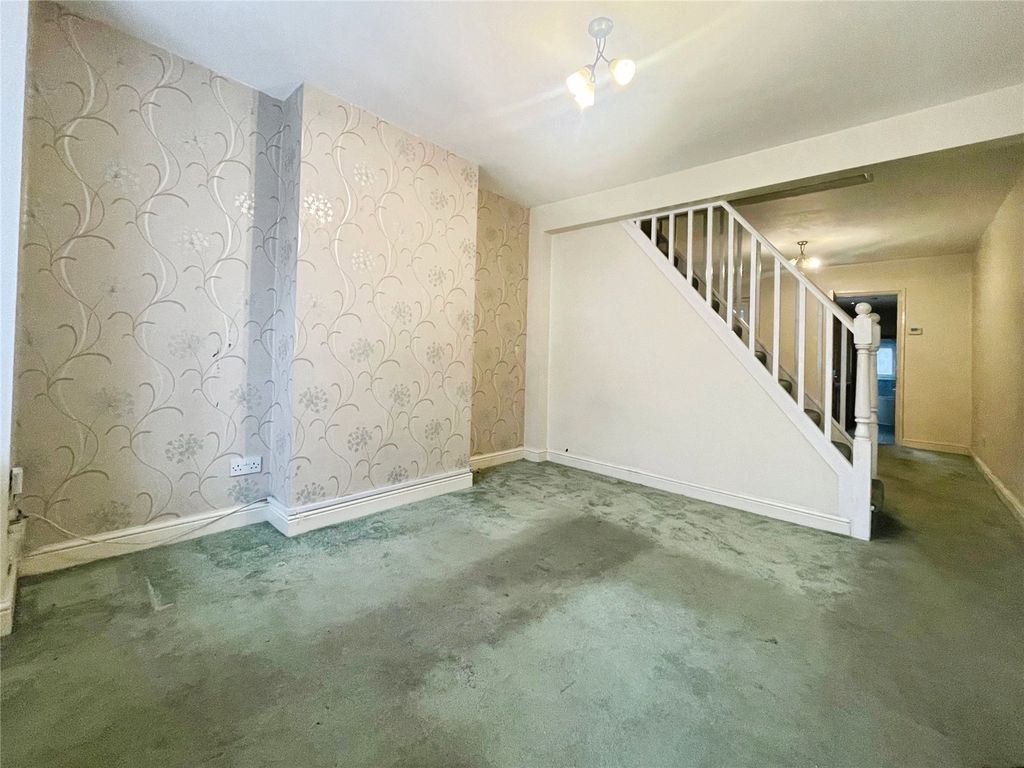 Property photo 2 of 9 Picture No. 10