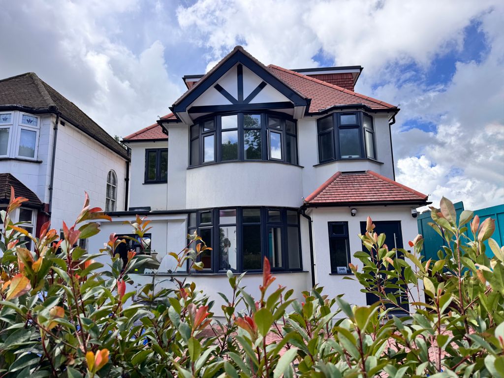 Property photo 2 of 11