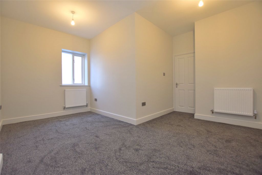 Property photo 2 of 16 Bedroom 1