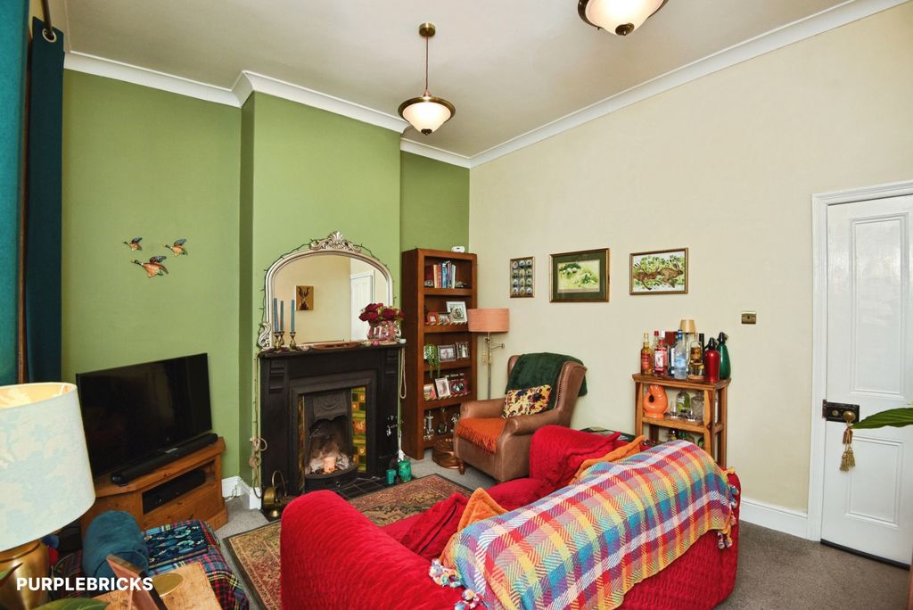 Property photo 3 of 21