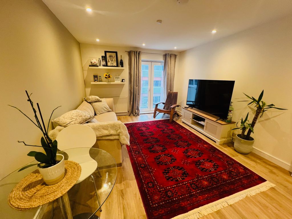 Property photo 2 of 11 Living Room