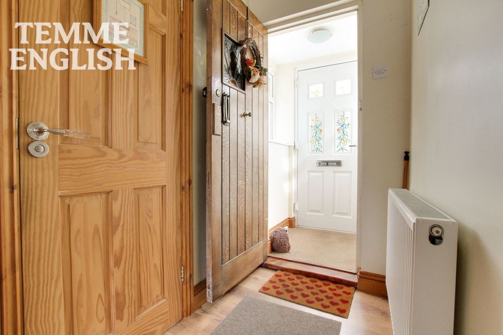 Property photo 3 of 28