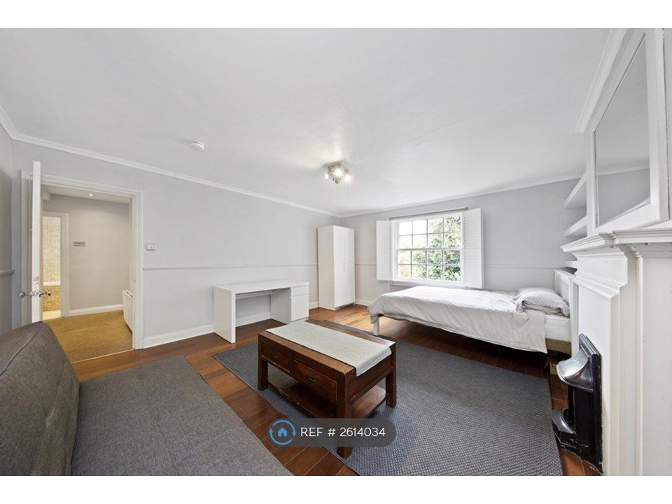 Property photo 2 of 25