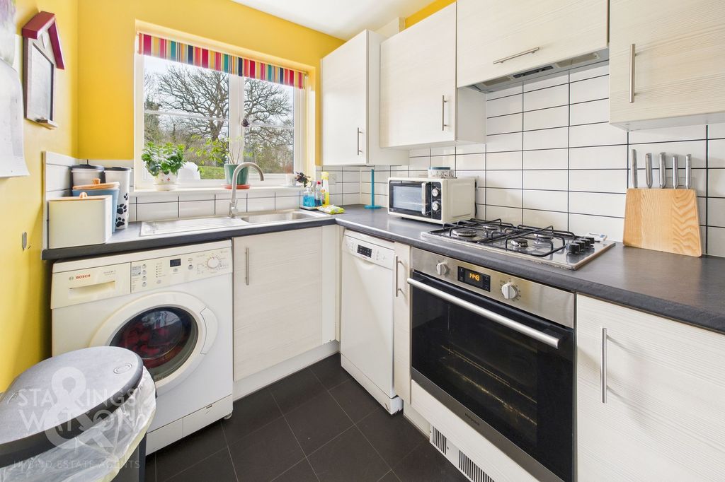 Property photo 3 of 21