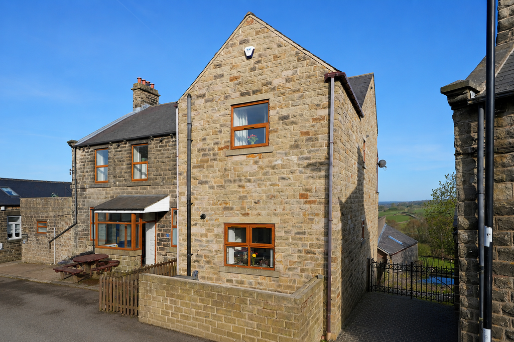 Property photo 1 of 27