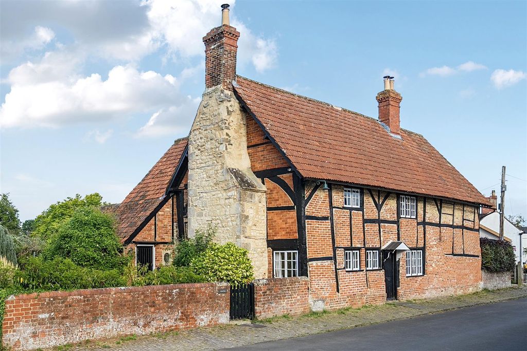 Property photo 1 of 29 Front 1-3 Church Street.Jpg