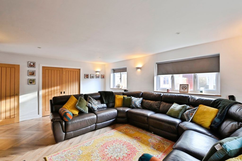 Additional image 11 of 3 bed detached house for saleSouth Grove, Petworth, West Sussex GU28