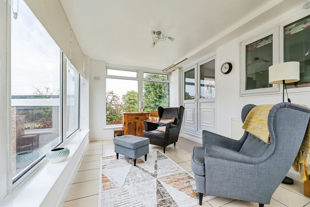 Property photo 3 of 20 Pbox-Img.Jpg