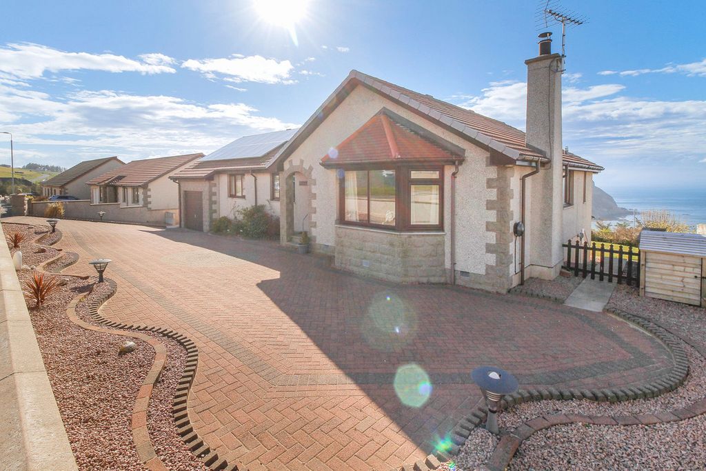 Property photo 1 of 37