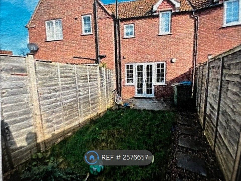 Property photo 2 of 8 Rear Garden