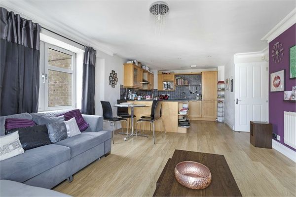 Property photo 3 of 10