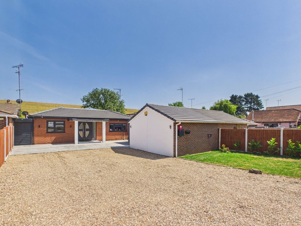 Property photo 1 of 28 Picture No. 32