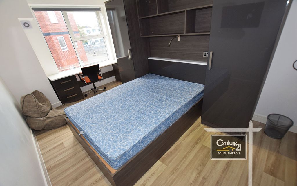 Property photo 3 of 4