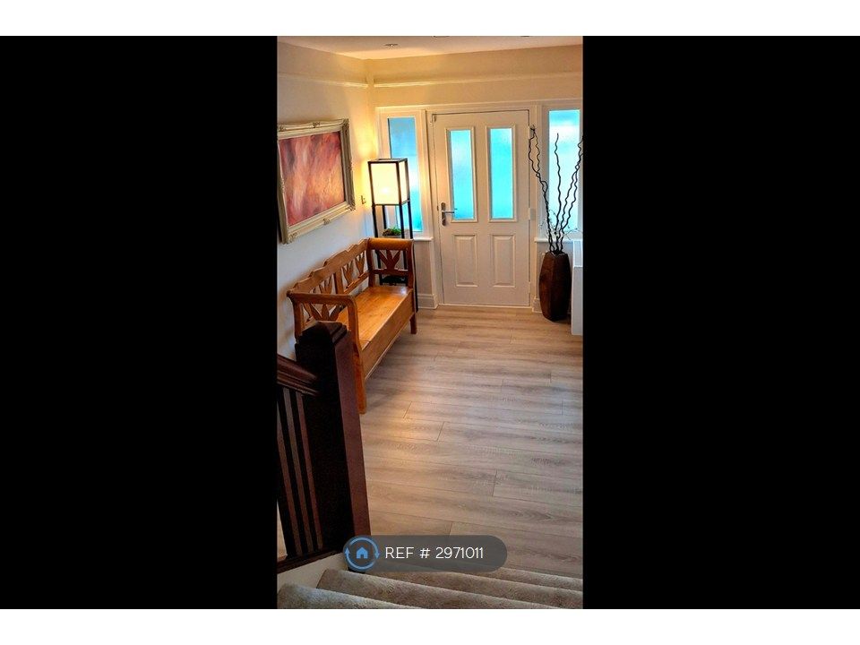 Property photo 2 of 27