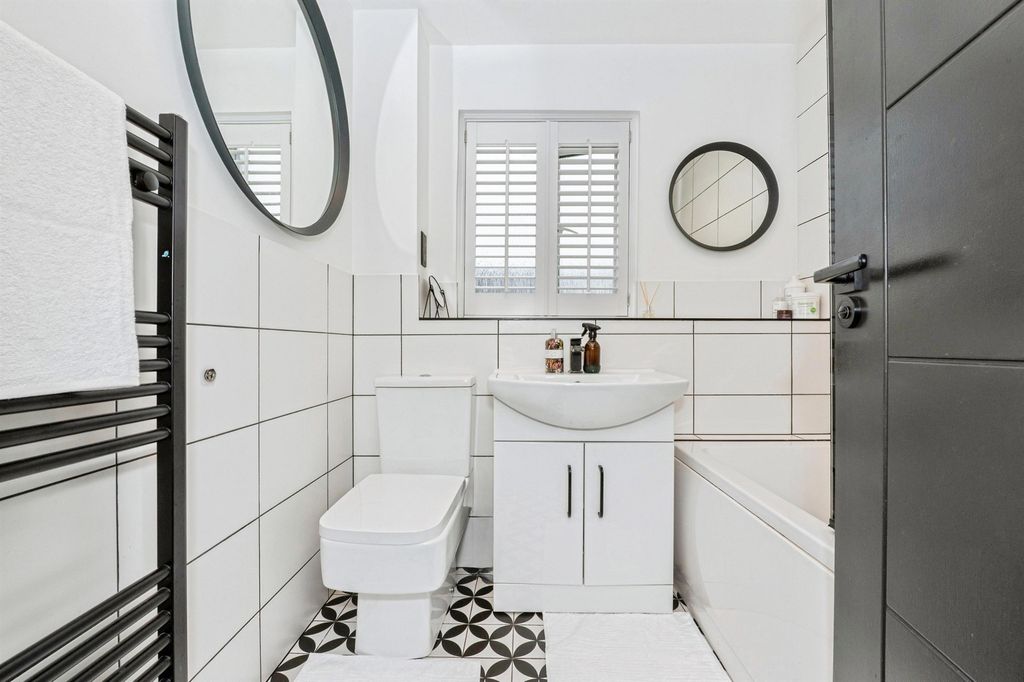 Additional image 17 of 4 bed detached house for saleHodges Close, Chafford Hundred, Grays RM16