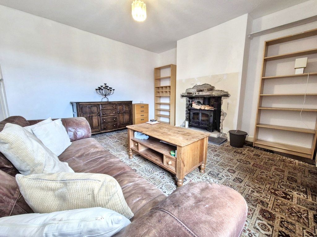 Property photo 3 of 22