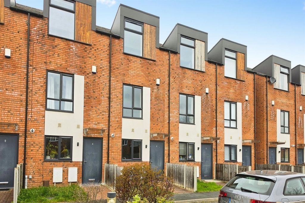 Property photo 1 of 13 (Main)