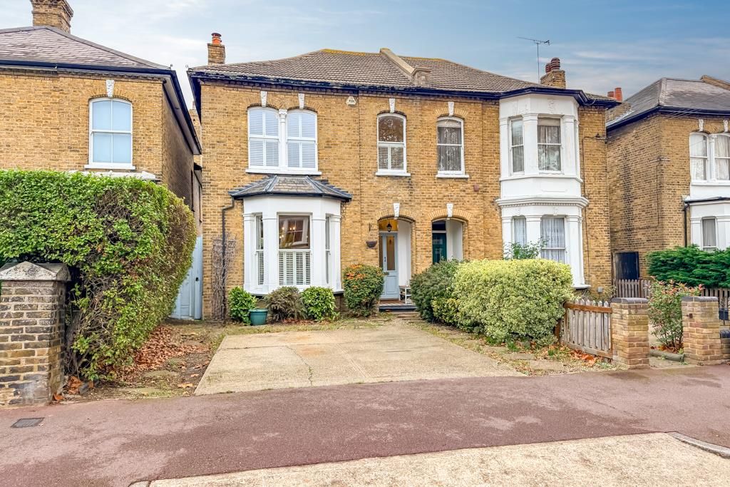 Property photo 1 of 30 Front