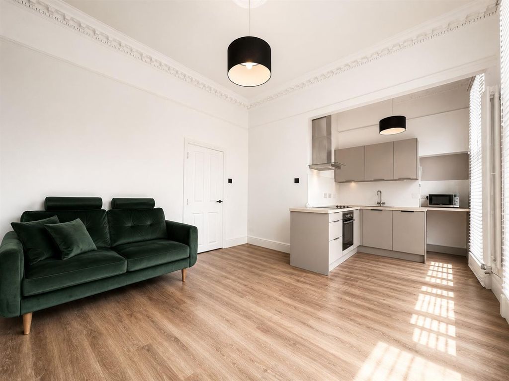 Property photo 2 of 6 Open Plan