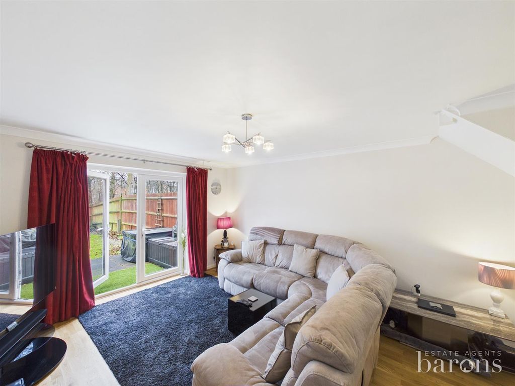 Property photo 2 of 8 Cam05500G0-Pr0131-Still008.Jpg