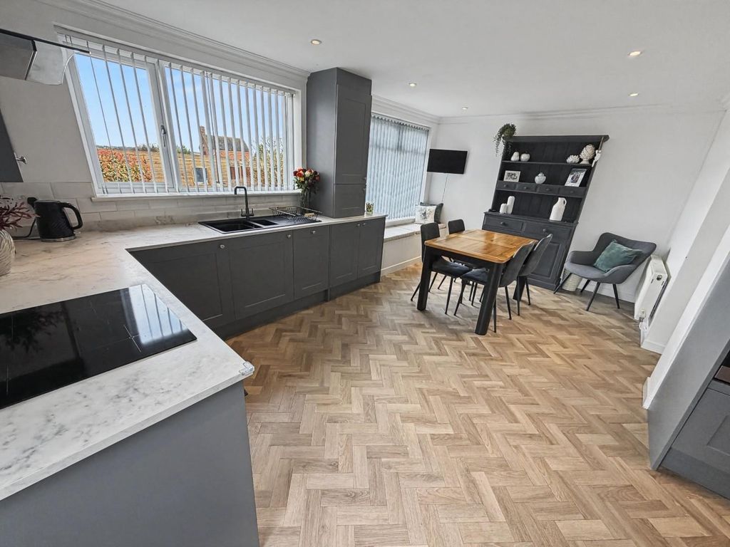 Property photo 3 of 17 10_Img_1045.Jpeg