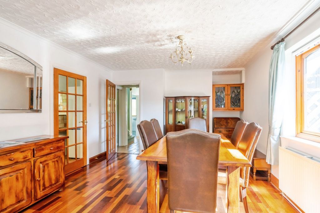 Property photo 3 of 20 Pbox-Img.Jpg