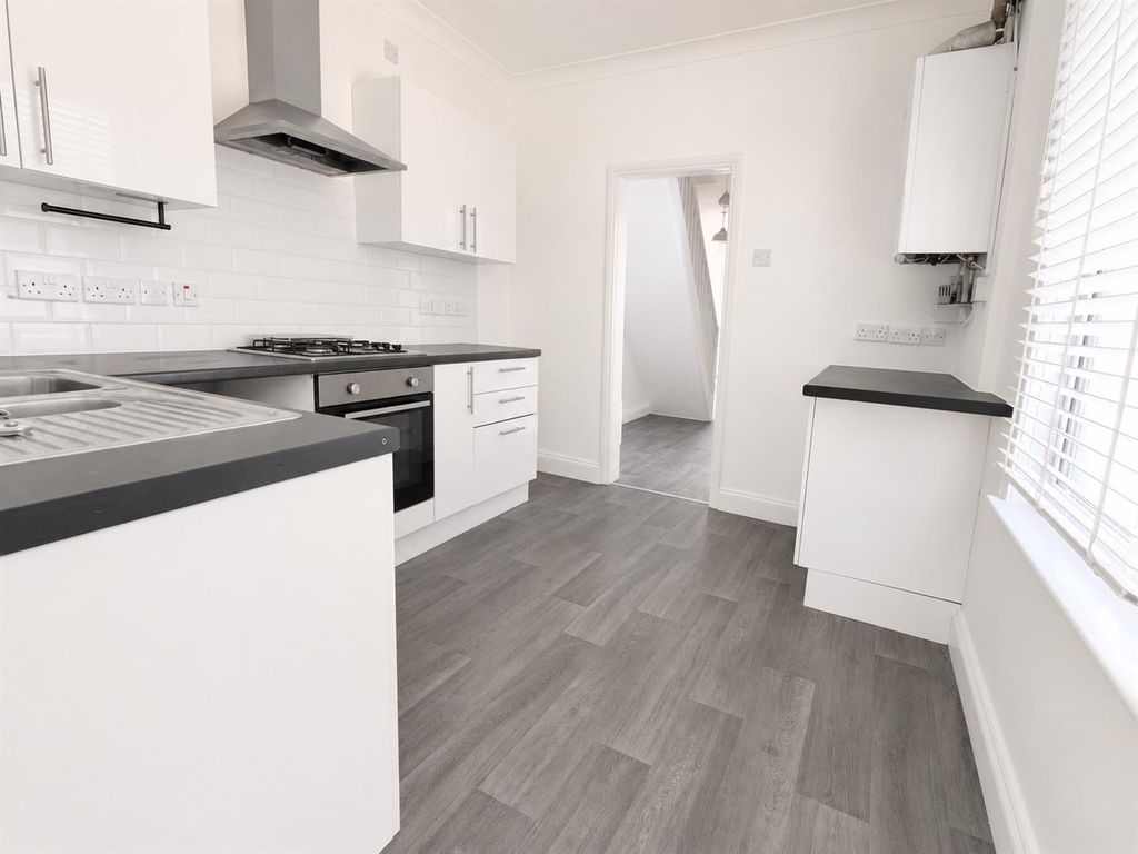 Property photo 3 of 13 Wells Kitchen 1.Jpg