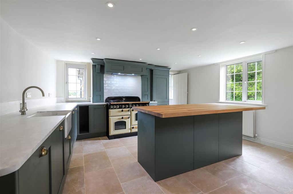 Property photo 2 of 14 Img_4952.Jpg