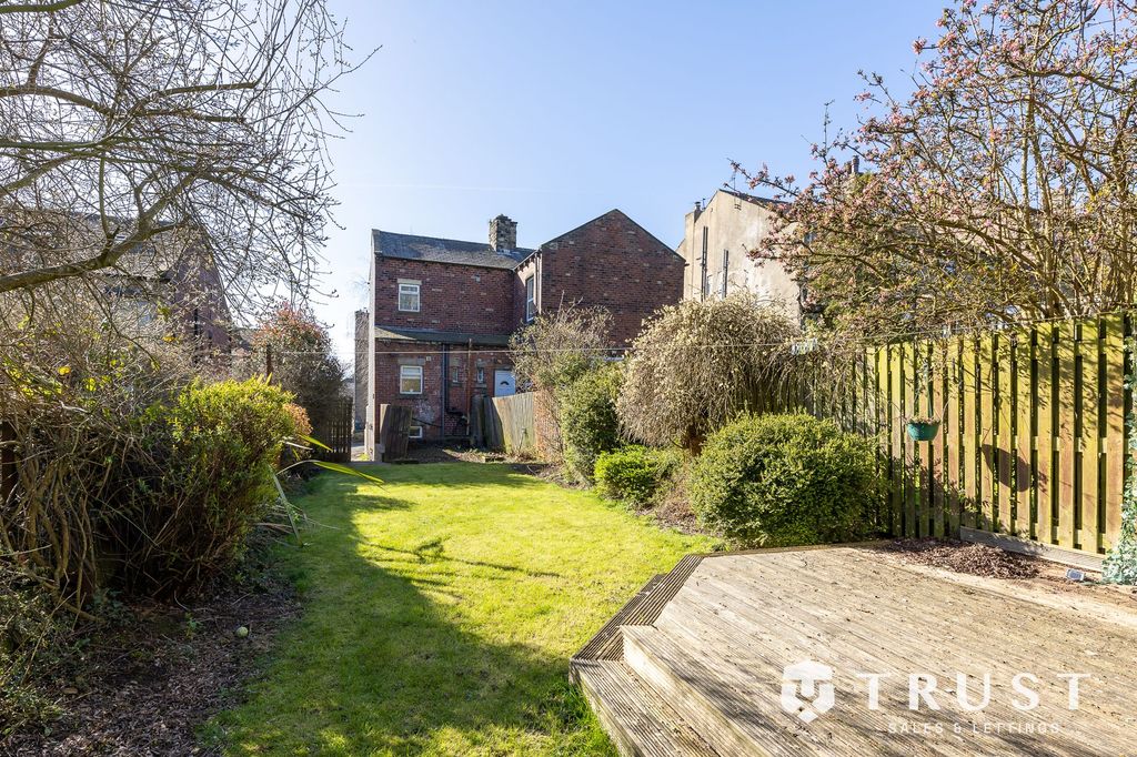 Property photo 1 of 44