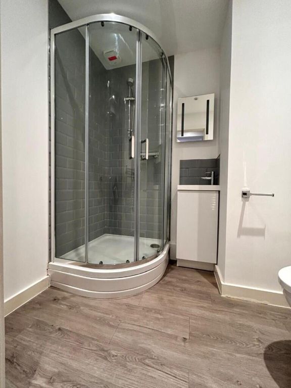 Property photo 3 of 12 Bathroom