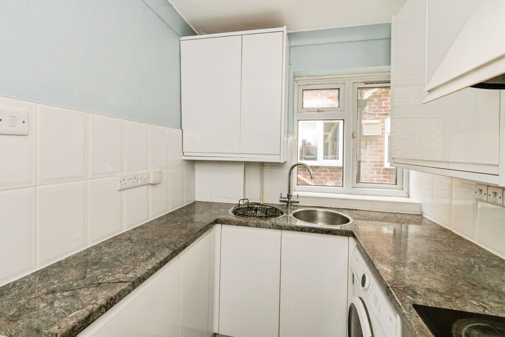 Property photo 3 of 13