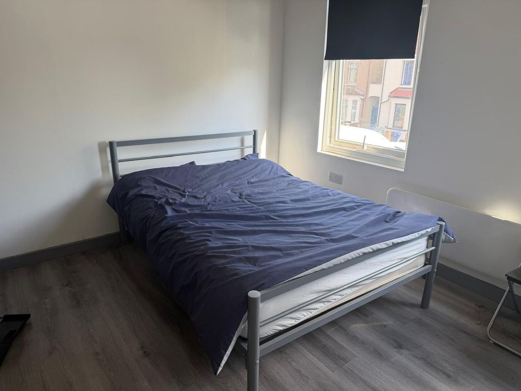Property photo 1 of 3