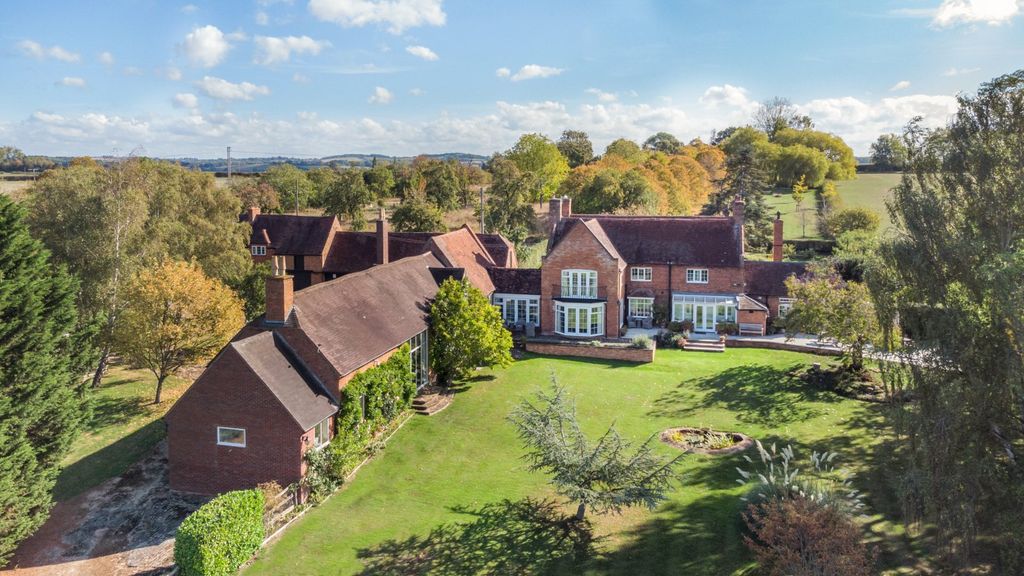 Property photo 3 of 19 Rear