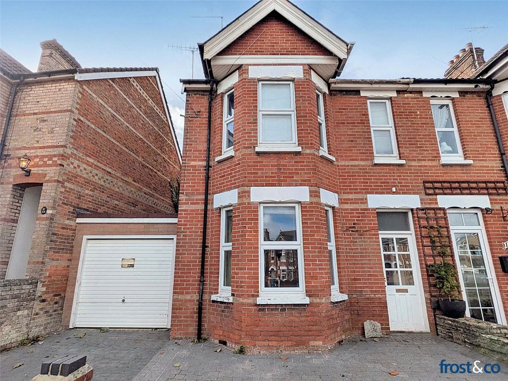 Property photo 1 of 12 Garland Road